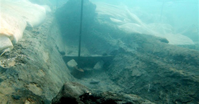 Trục vớt con tàu Hy Lạp 2.500 tuổi tại bờ biển Sicilia